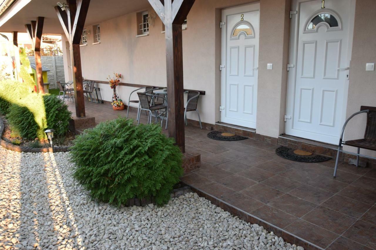 Belany Studios Veľký Meder Buitenkant foto
