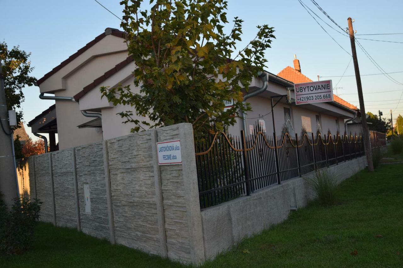 Belany Studios Veľký Meder Buitenkant foto